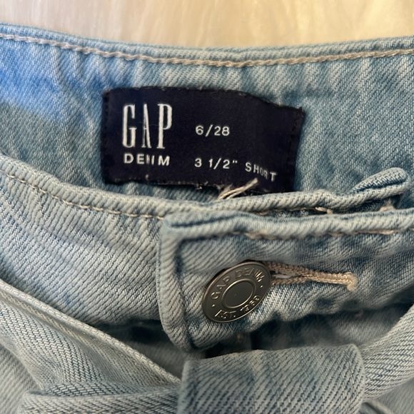 Gap Jean shorts - Picture 3 of 3